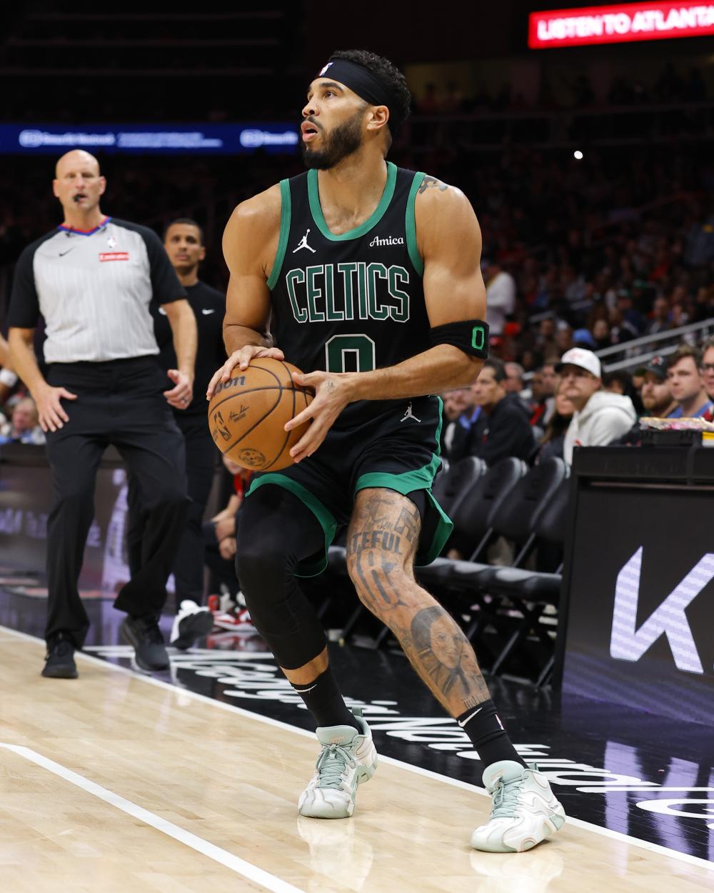 足球不仅是 足球不仅是